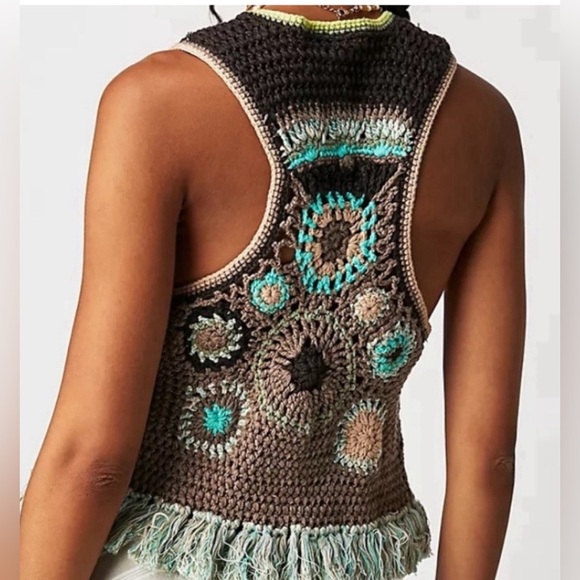 FREE PEOPLE DESERT ROSE CROCHET BOHO VEST HANDCRAFTED FRINGE HARD TO FIND BNWT - Picture 3 of 8